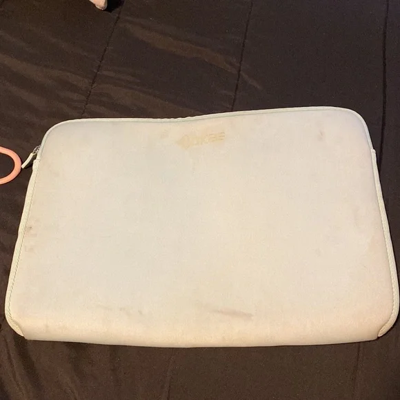 Computer case. - Picture 2 of 4